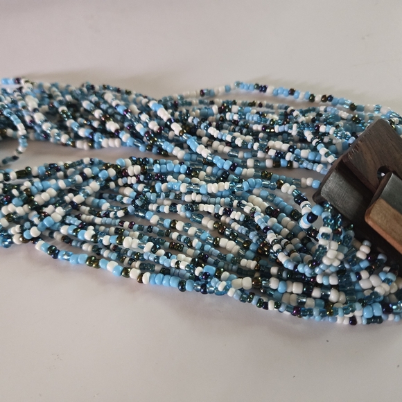 Monies Multi Steand Seed Bead Necklace TEAK Closure - Picture 3 of 7